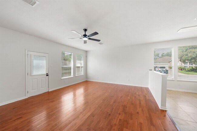 Building Photo - 923 Shirefield Ln