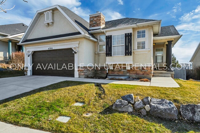Primary Photo - 4306 N Chestnut Oak Dr
