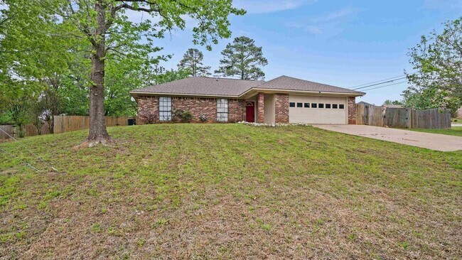 Building Photo - 15711 Echo Glen Dr