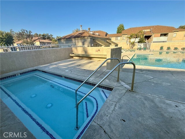 Building Photo - 58 Carriage Way