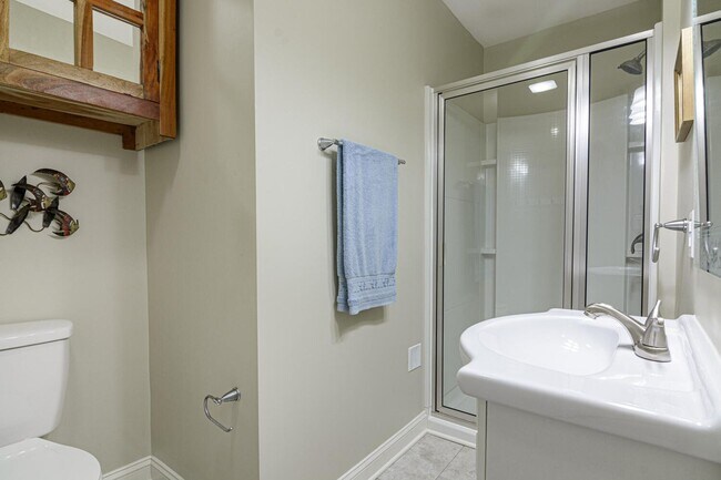 Building Photo - Charming Three-Bedroom Home East of Asheville