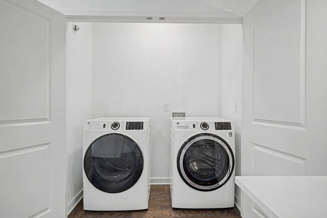 Building Photo - Modern Living in The Nations