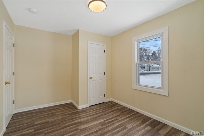 Building Photo - 429 Beechwood Ave