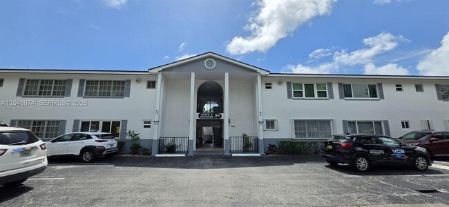 Building Photo - 1431 S 14th Ave