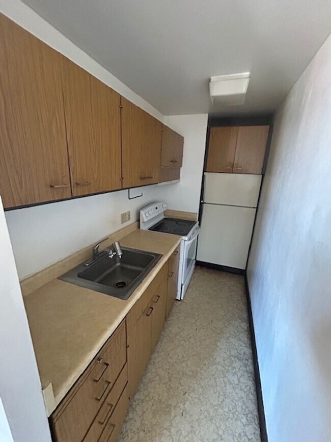 Building Photo - 100 N Arlington Ave