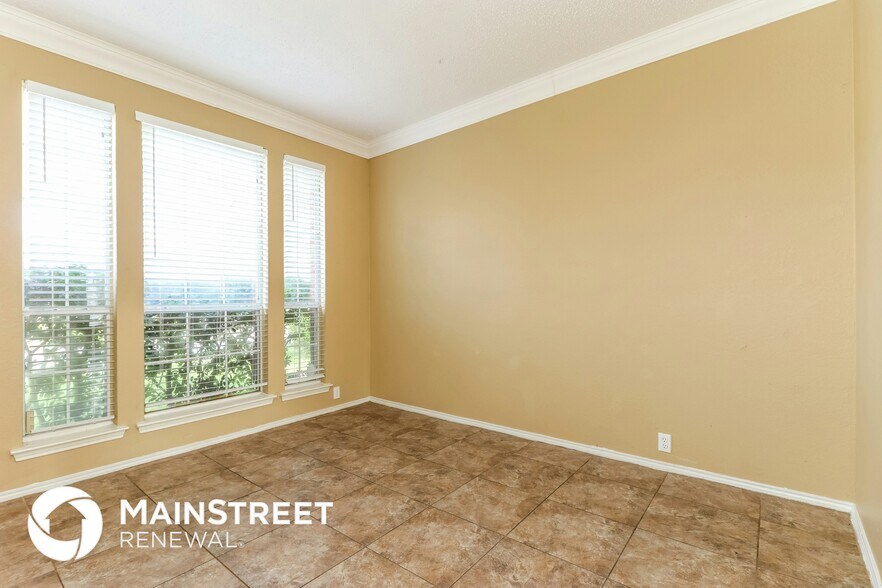 Building Photo - 8309 Orleans Ln