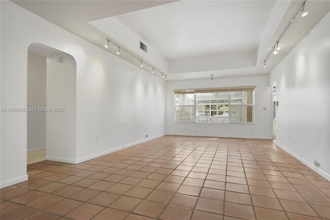 Building Photo - 1845 Daytonia Rd