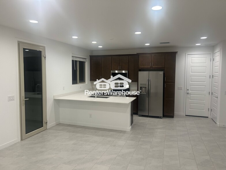 Building Photo - 3162 N 199th Dr