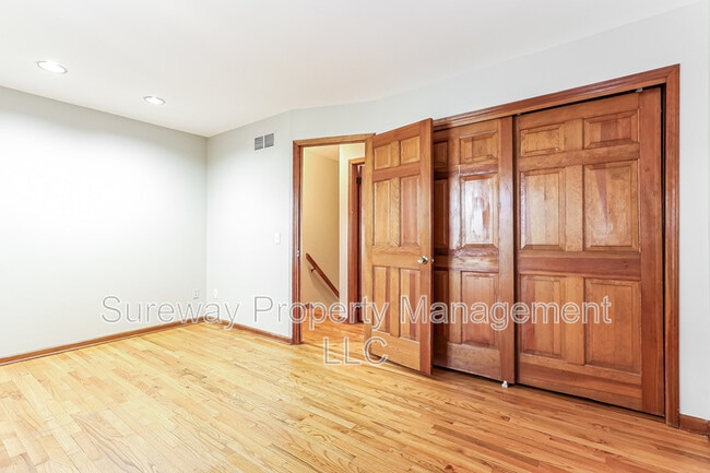 Building Photo - 513 Glenmere Ave