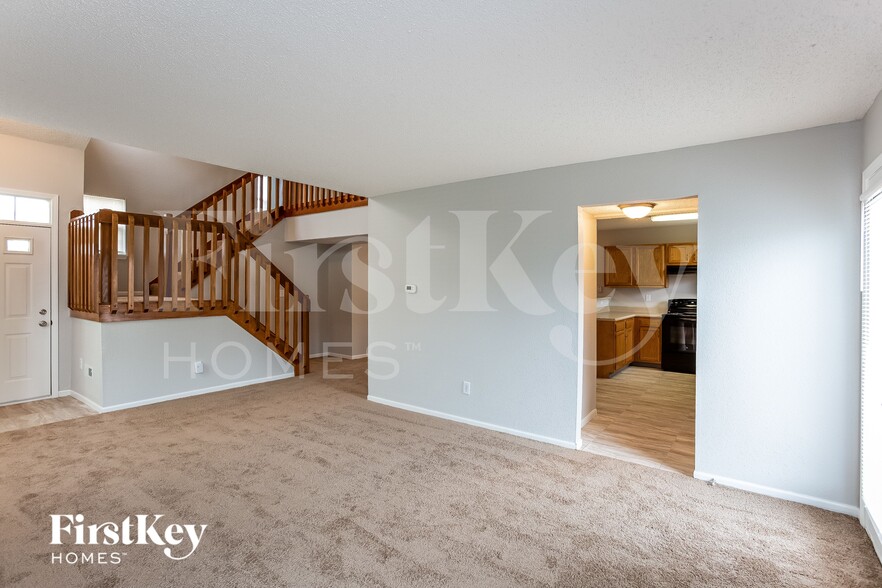 Building Photo - 10320 Liverpool Way