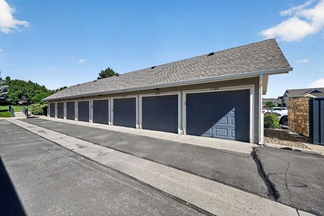 Building Photo - 9441 Ashbury Cir