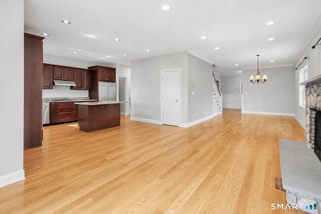 Building Photo - 2 Murphys Ln