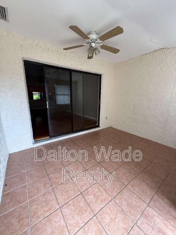 Building Photo - 2040 Sunset Grove Ln