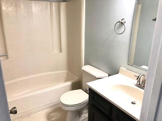 Building Photo - Available 9/15. Beautifully Remodeled Town...