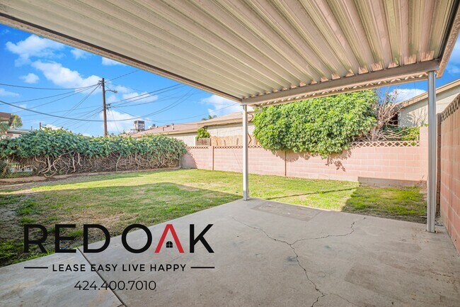 Building Photo - 15301 Woodruff Pl