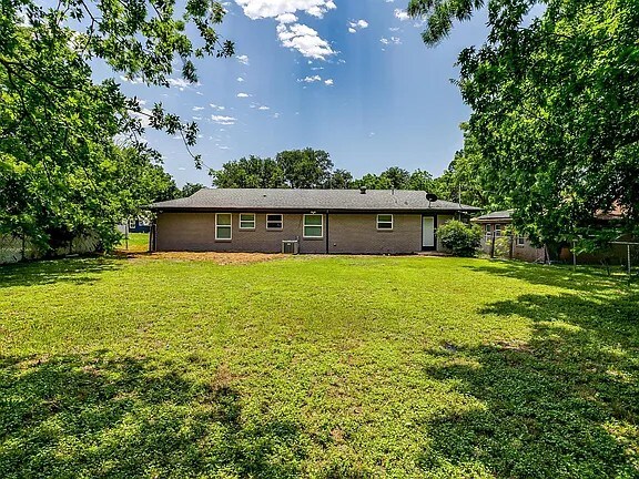 Building Photo - 7825 Standley St