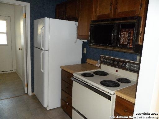 Building Photo - 2 bedroom 2 bath unit Converse Texas