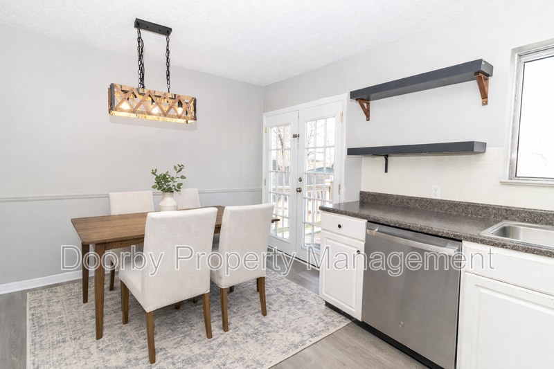 Building Photo - 2983 E Freedom Cir