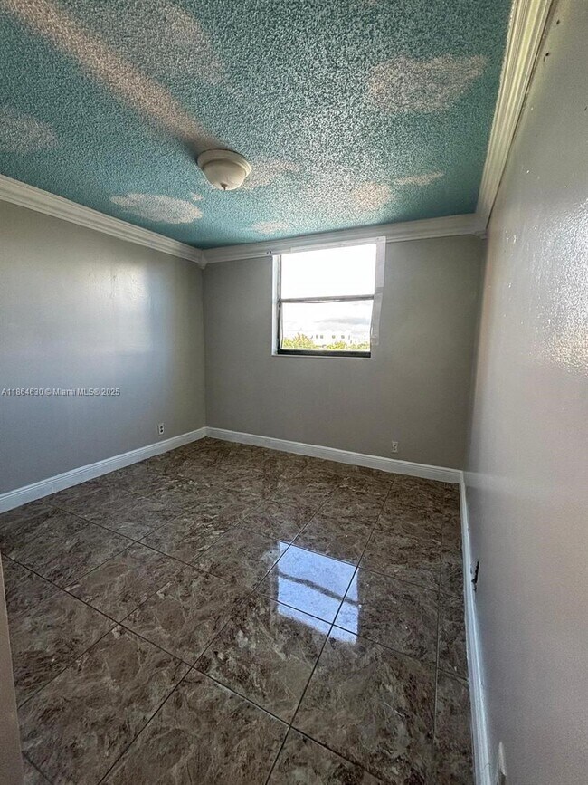 Building Photo - 501 SW 1st St