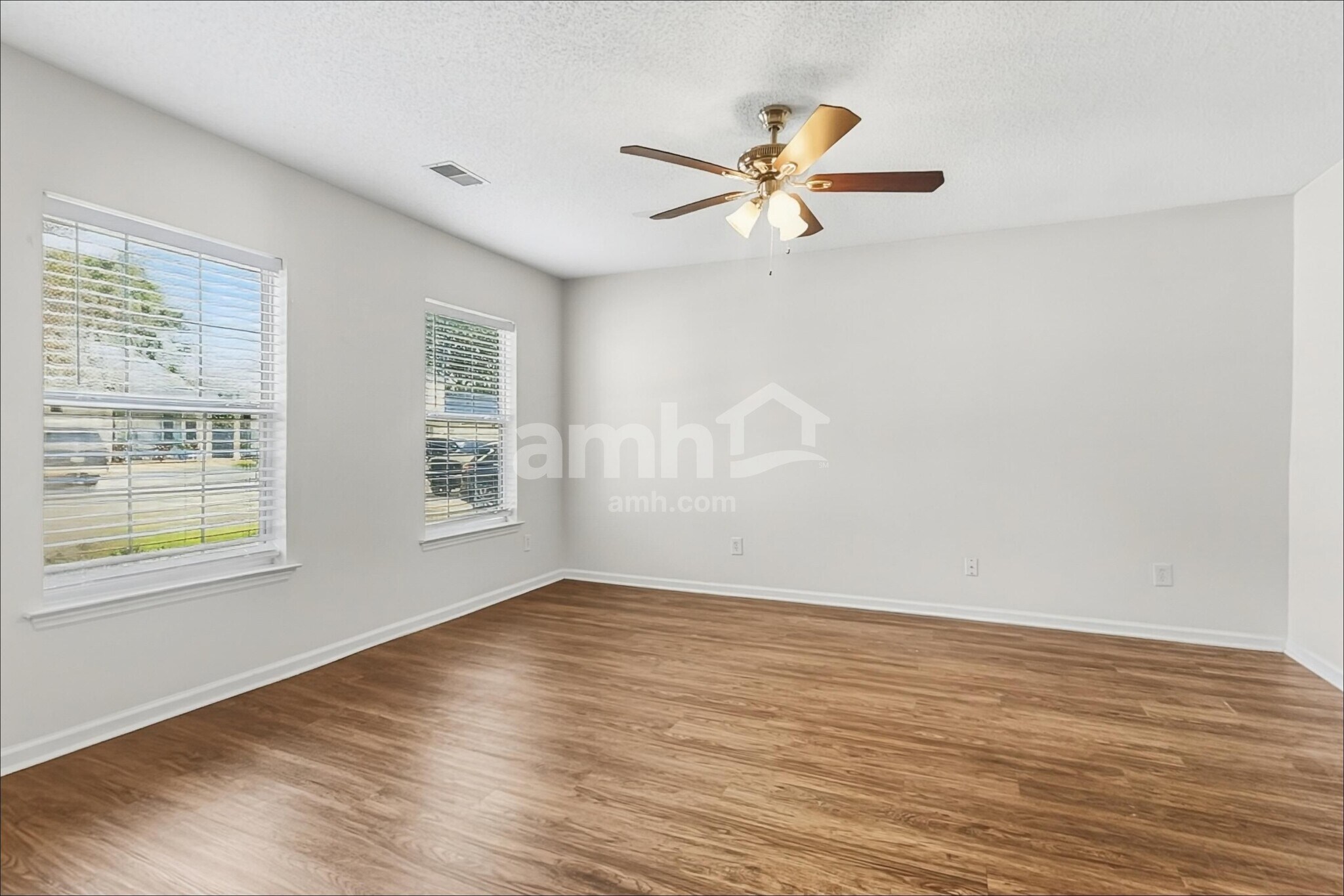 Building Photo - 135 Tyron Rd