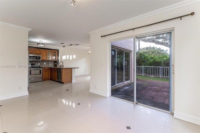 Building Photo - 11191 SW 17th Manor