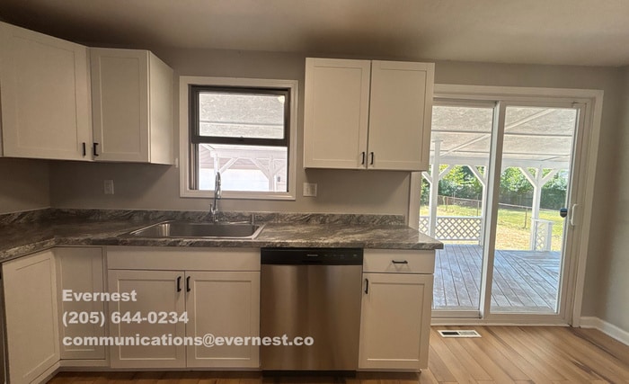 Building Photo - 3623 Bolamo Dr