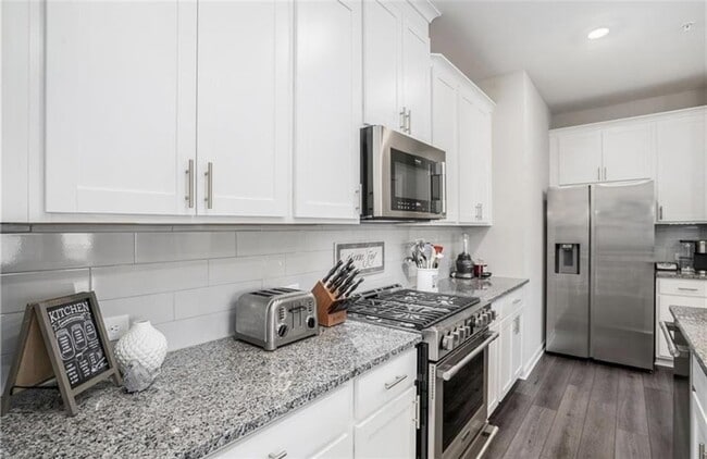 Building Photo - 1369 Elderwood Way