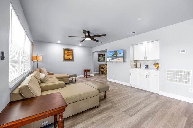 Building Photo - 6403 South Highway A1A-SI ID1044471P