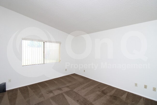 Building Photo - 4026 W Avenida Del Sol