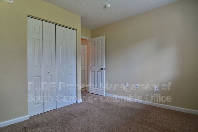 Building Photo - 515 Menlo Dr