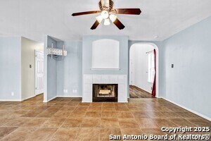 Building Photo - 1007 Cat Mesa