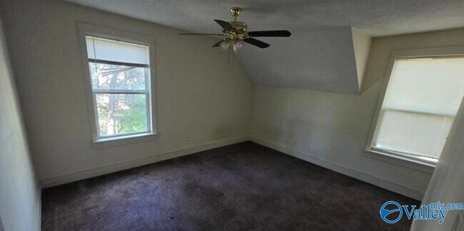 Building Photo - 3505 Bradley St SW