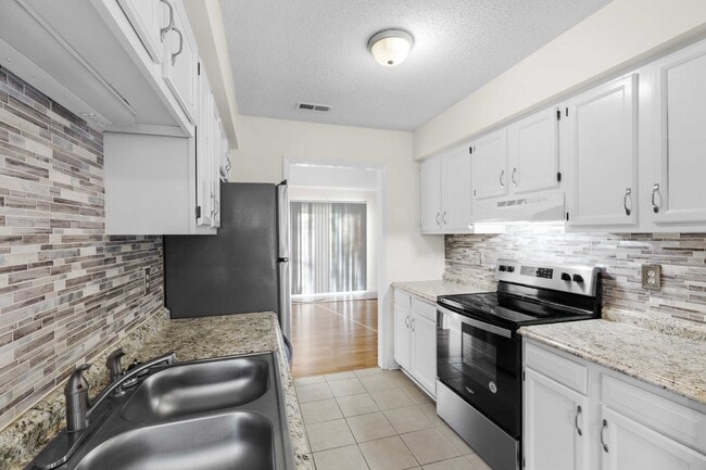 Building Photo - Duplex in Hunter's Creek
