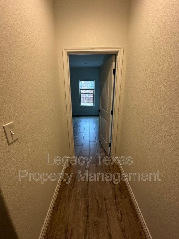 Building Photo - 2323 CR 704