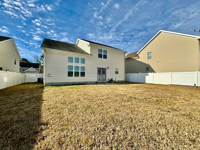 Building Photo - 4-Bedroom Home Ready 07-10-26!! Gourmet Kitchen - Fenced Backyard - Pet Friendly!