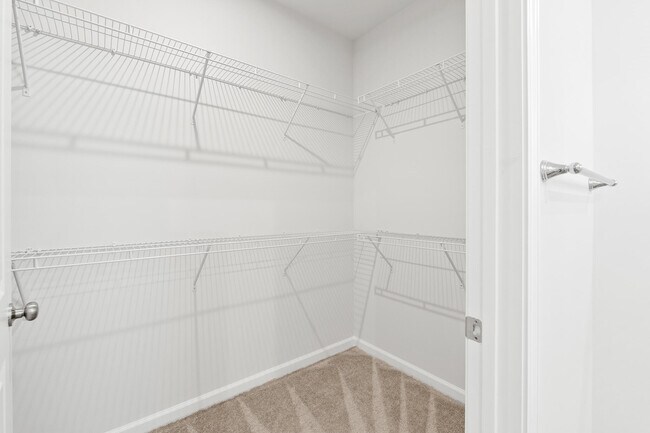 Building Photo - 644 Manitou Cir
