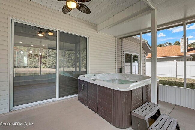 Building Photo - 695 Sid Dr