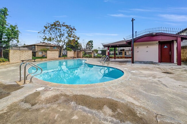 Building Photo - 1085 Sierra Madre Ave