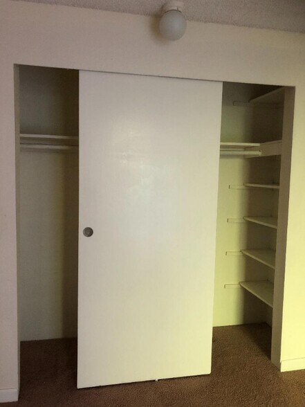 Building Photo - 6479 137th Ave NE