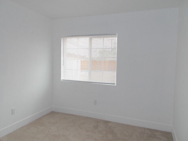 Building Photo - 532 N 9th St