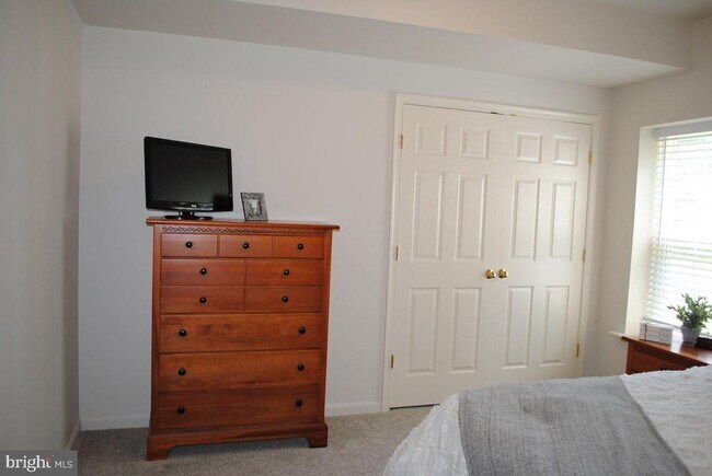 Building Photo - 170 Coventry Ct