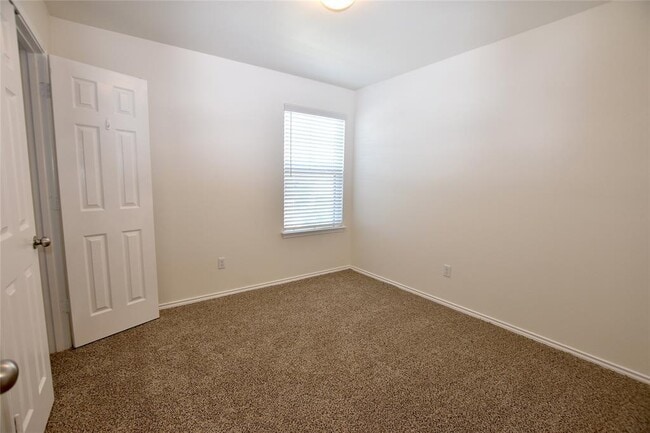 Building Photo - 700 Bayberry Cir