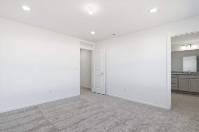 Building Photo - 5604 Corgi Dr