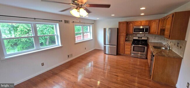 Building Photo - 12518 Fedor Pl