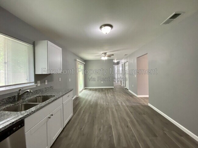 Building Photo - 4331 Avenida Prima St