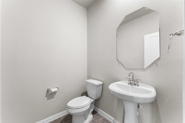 Building Photo - 3120 Kingsgarden Rd