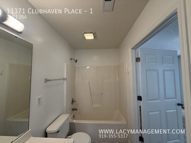 Building Photo - 11371 Clubhaven Pl