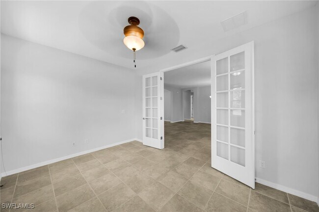 Building Photo - 271 Destiny Cir