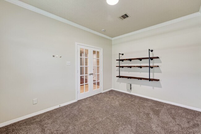 Building Photo - 6118 N Fawnlake Dr