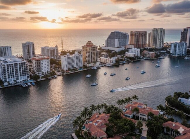 Building Photo - 301 N Birch Rd